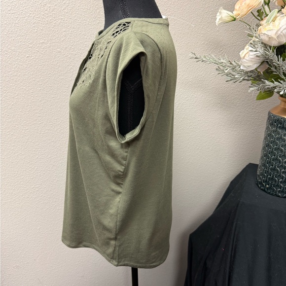 NWT Fyve Olive Lace Henley Tee Boho Crochet Cutout Top Small - Picture 2 of 8